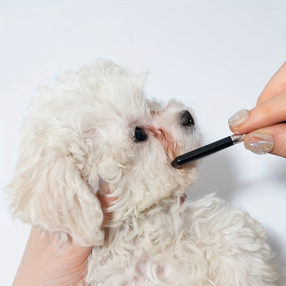 Discover the Pet-friendly Eye Grooming Brush