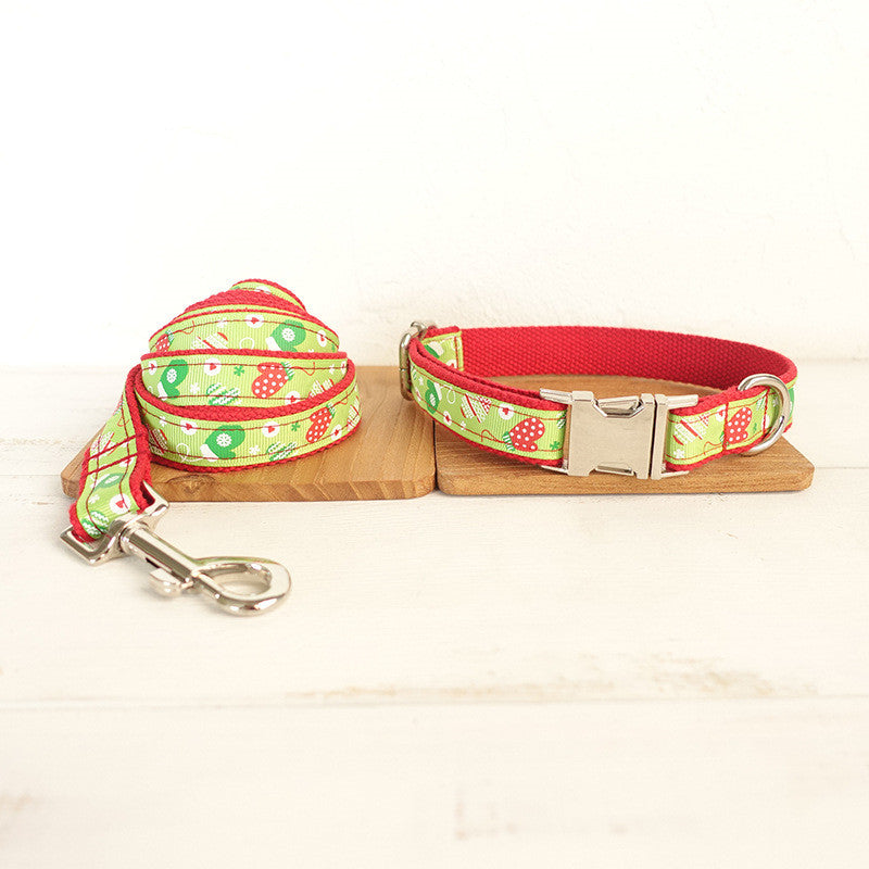 Why Every Pet Parent Needs the Red Christmas Pet Leash
