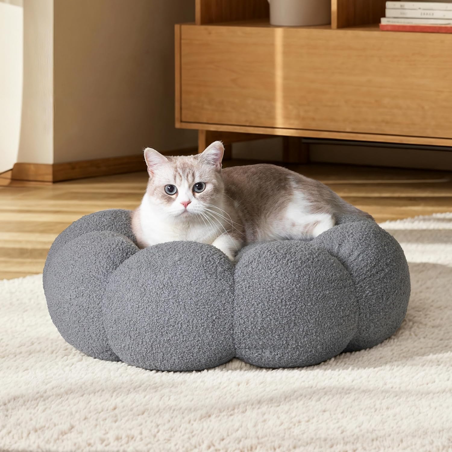 Calming Fluffy Flower Round Pet Bed